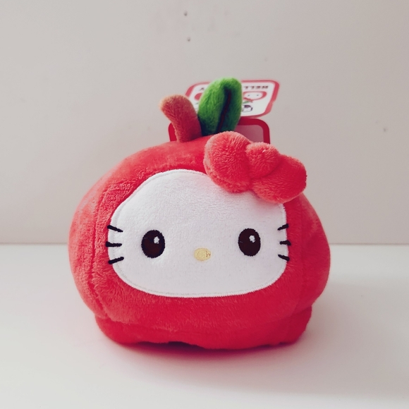 TeeTurtle Hello Kitty And Friends Reversible Hello Kitty Apple - Picture 4 of 9